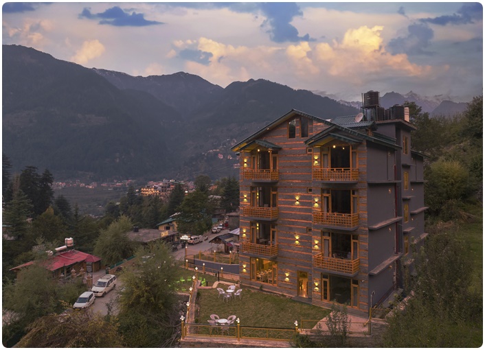 tourist hotel manali contact number